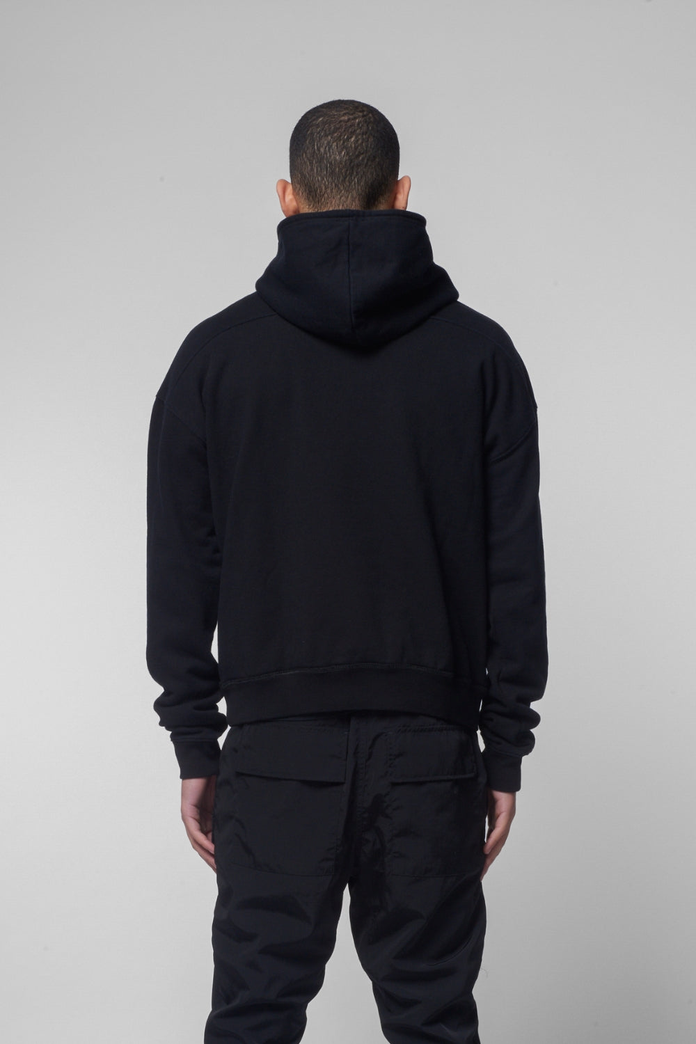 Hooded Sweatshirt with Chain Stitch Logo in Nero