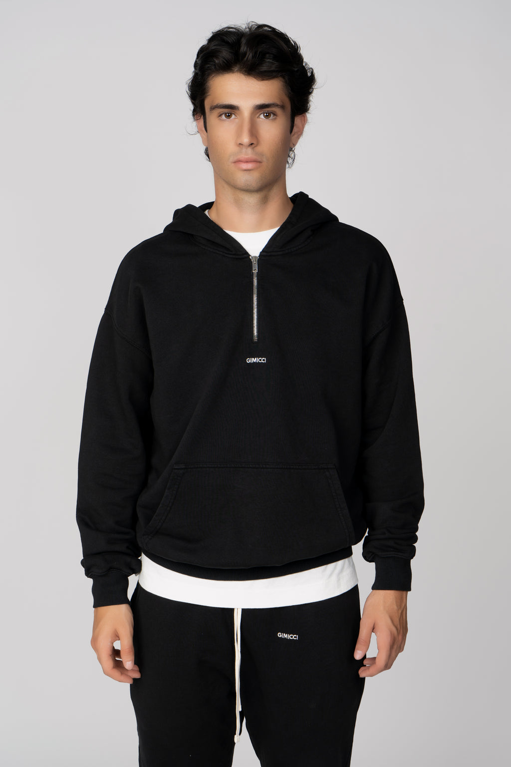 Hooded Quarter Zip Sweatshirt in Nero