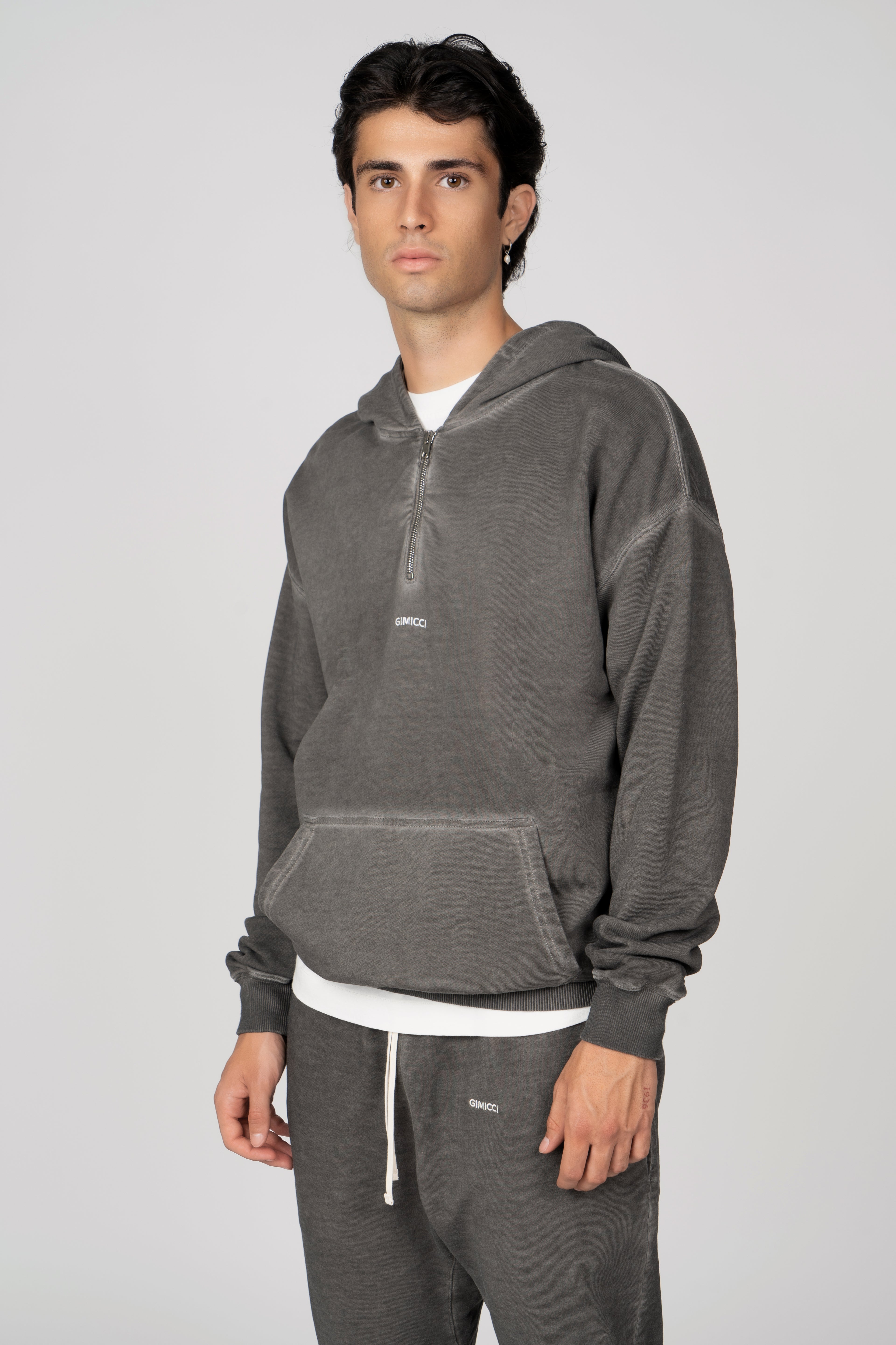 Hooded Quarter Zip Sweatshirt in Grigio