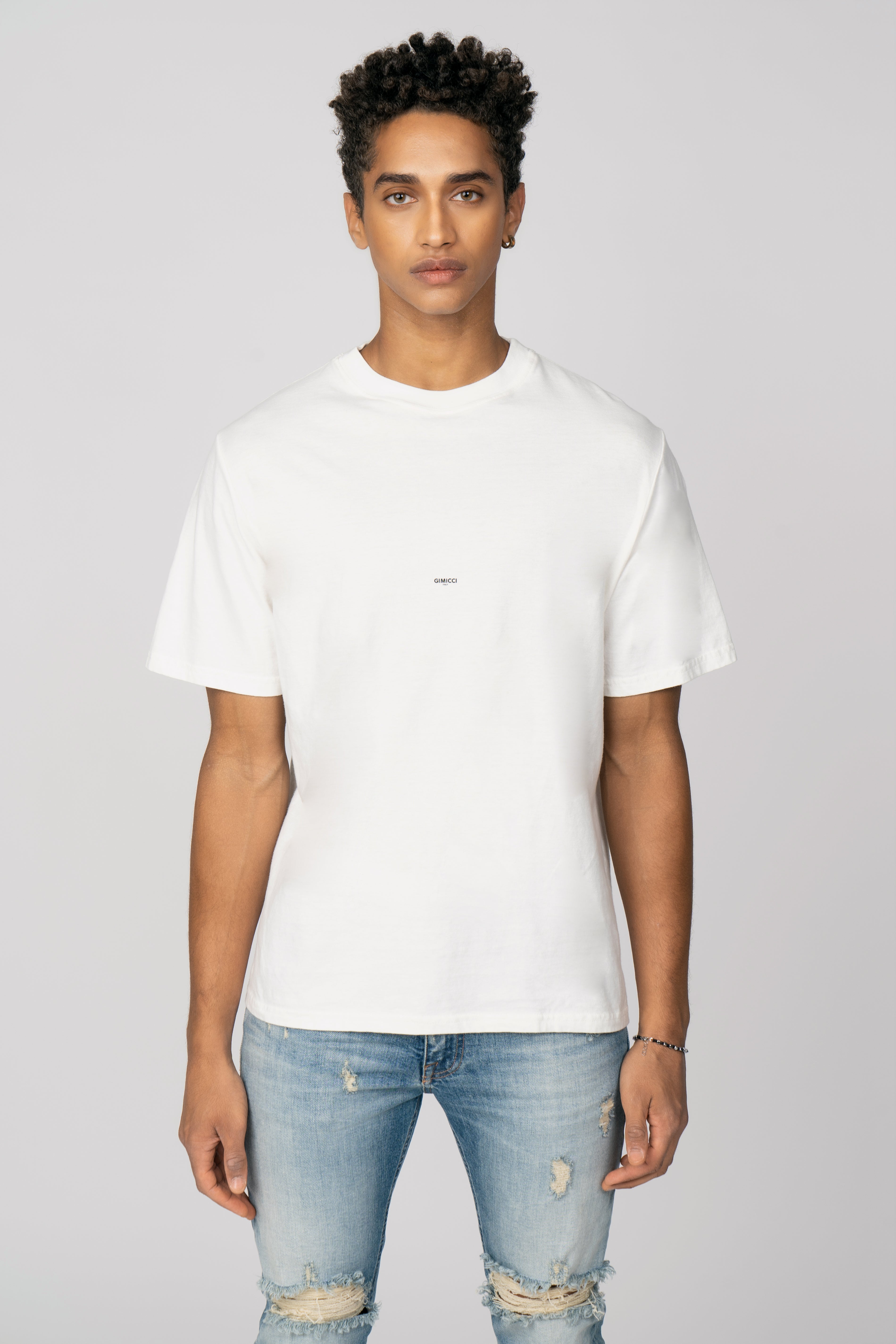 Regular Fit T Shirt in Bianco, small print logo