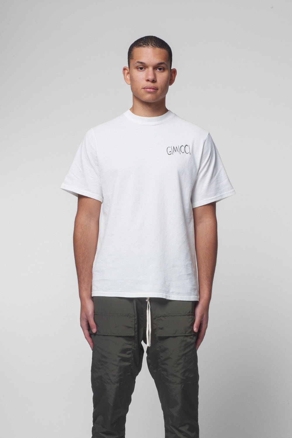 Regular Fit T Shirt in Bianco, Tag print logo
